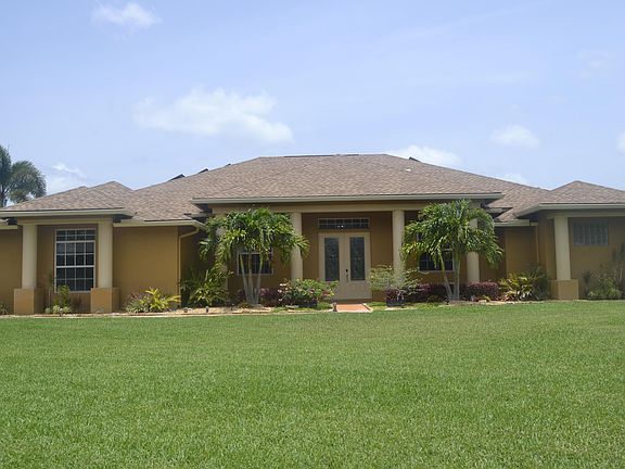 2nd image of 17433 Hamlin Blvd