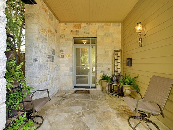 2nd image of 4707 Caswell Ave #B