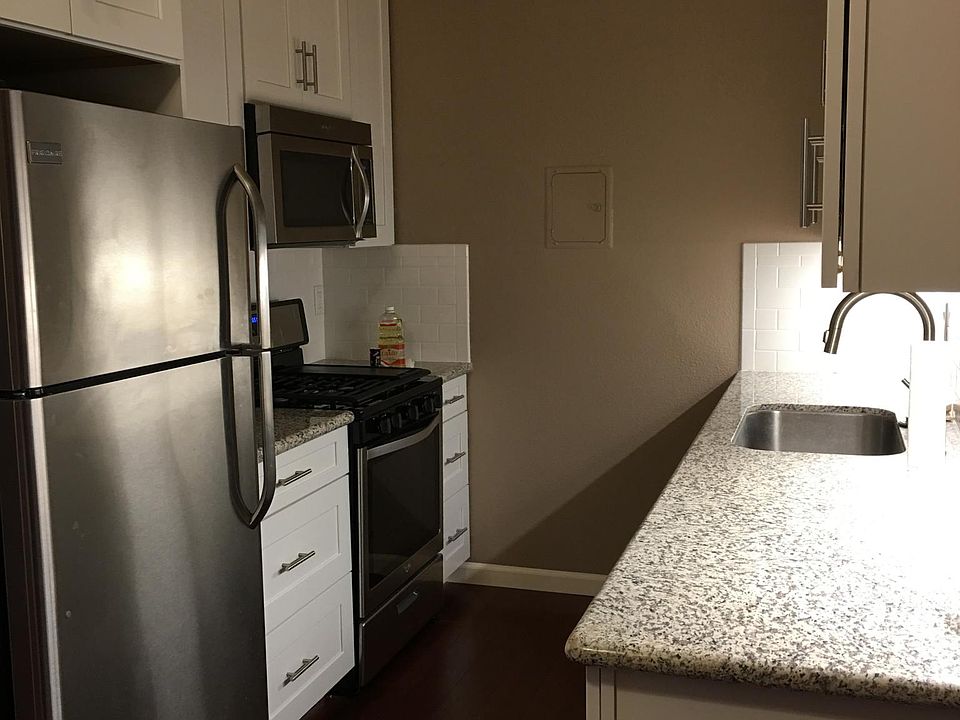 2nd image of 1502 Pine St APT 6