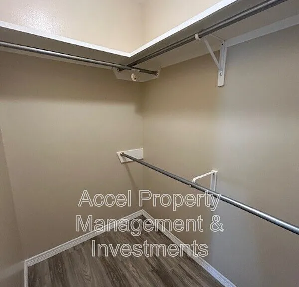 1008 W La Pointe Ave #3 — Photo 6