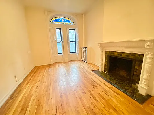 Rented by Silver Line Realty Group NY LLC | media 10