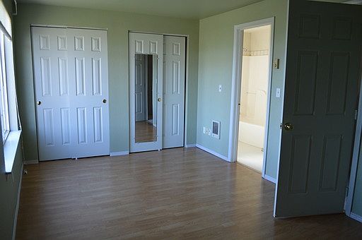 5th image of 4841 Lombard Dr