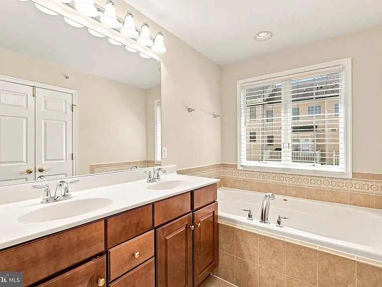 107 Hearth Ct — Photo 13