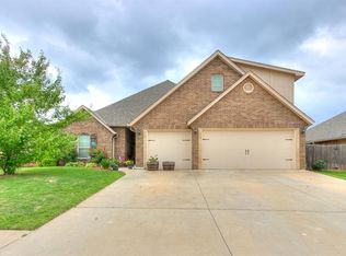 2024 Newbrook Dr, Edmond, OK 73003
