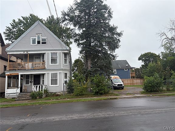 3rd image of 113 Eagle St