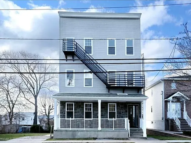 471 Harrison Ave #1B — Photo 1