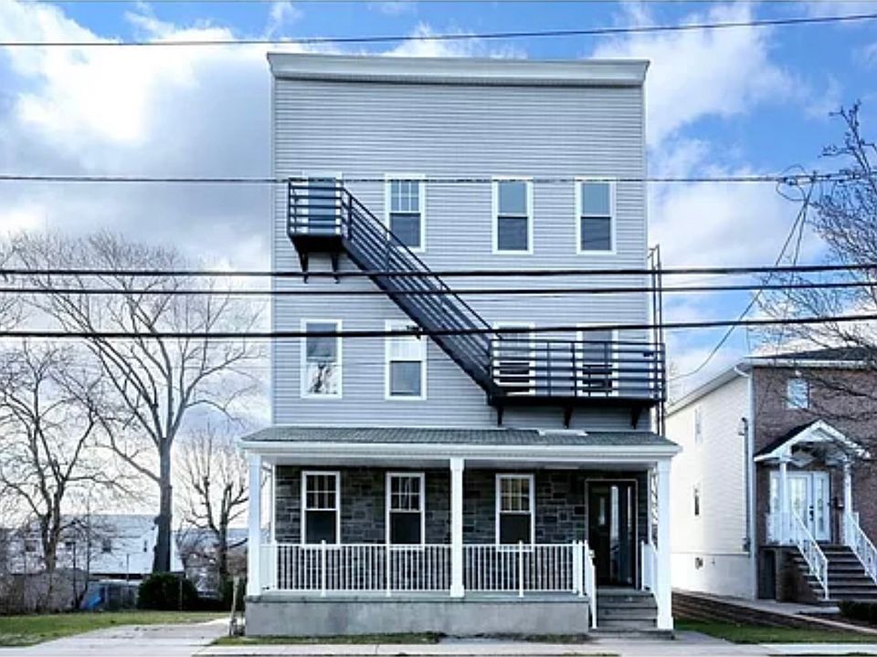 1st image of 471 Harrison Ave #1B