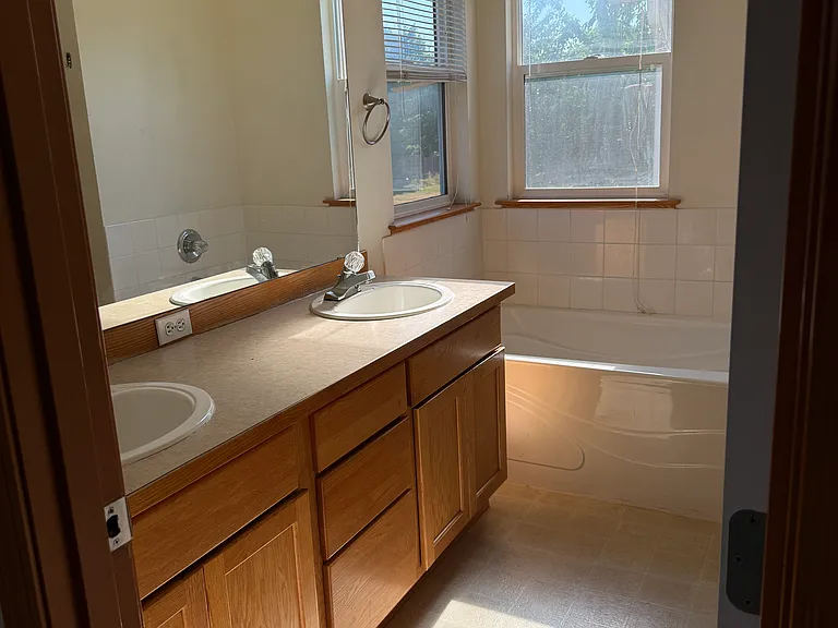 2310 189th Pl SW — Photo 2