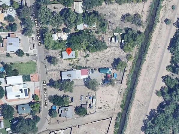 834 Riverside Dr SW, Albuquerque, NM 87105
