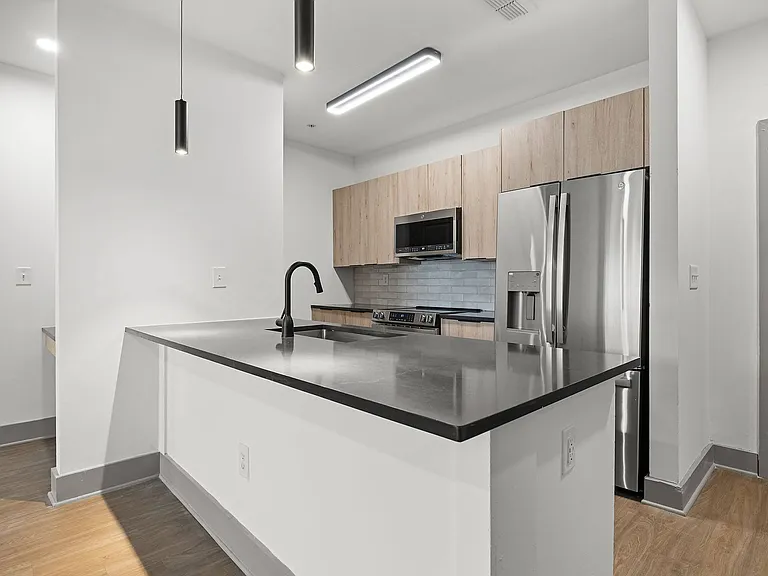 Block Lofts — Photo 4