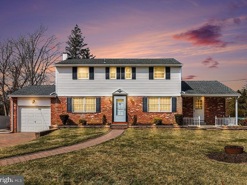 1st image of 308 Willowbrook Rd