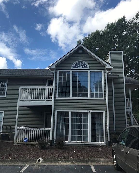 2nd image of 108 Olde Mill Ln #108