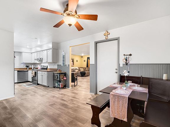 4th image of 157 West Goldleaf AVENUE