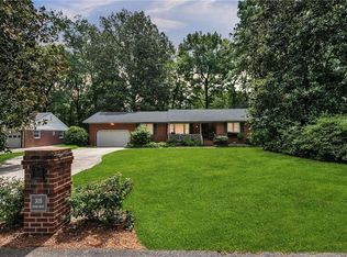 305 Sierra Dr, Chesapeake, VA 23322