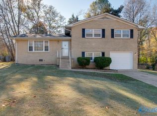 2911 Hester Ln NW, Huntsville, AL 35810