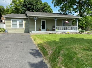 204 Garrett Dr, Manlius, NY 13104