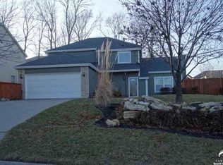709 N Eagle Pass Dr, Lawrence, KS 66049