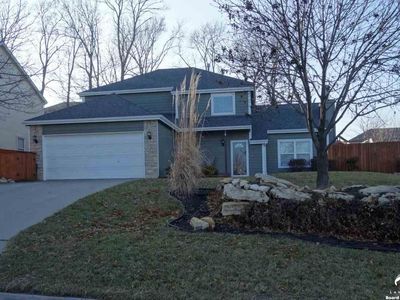 709 N Eagle Pass Dr, Lawrence, KS, 66049