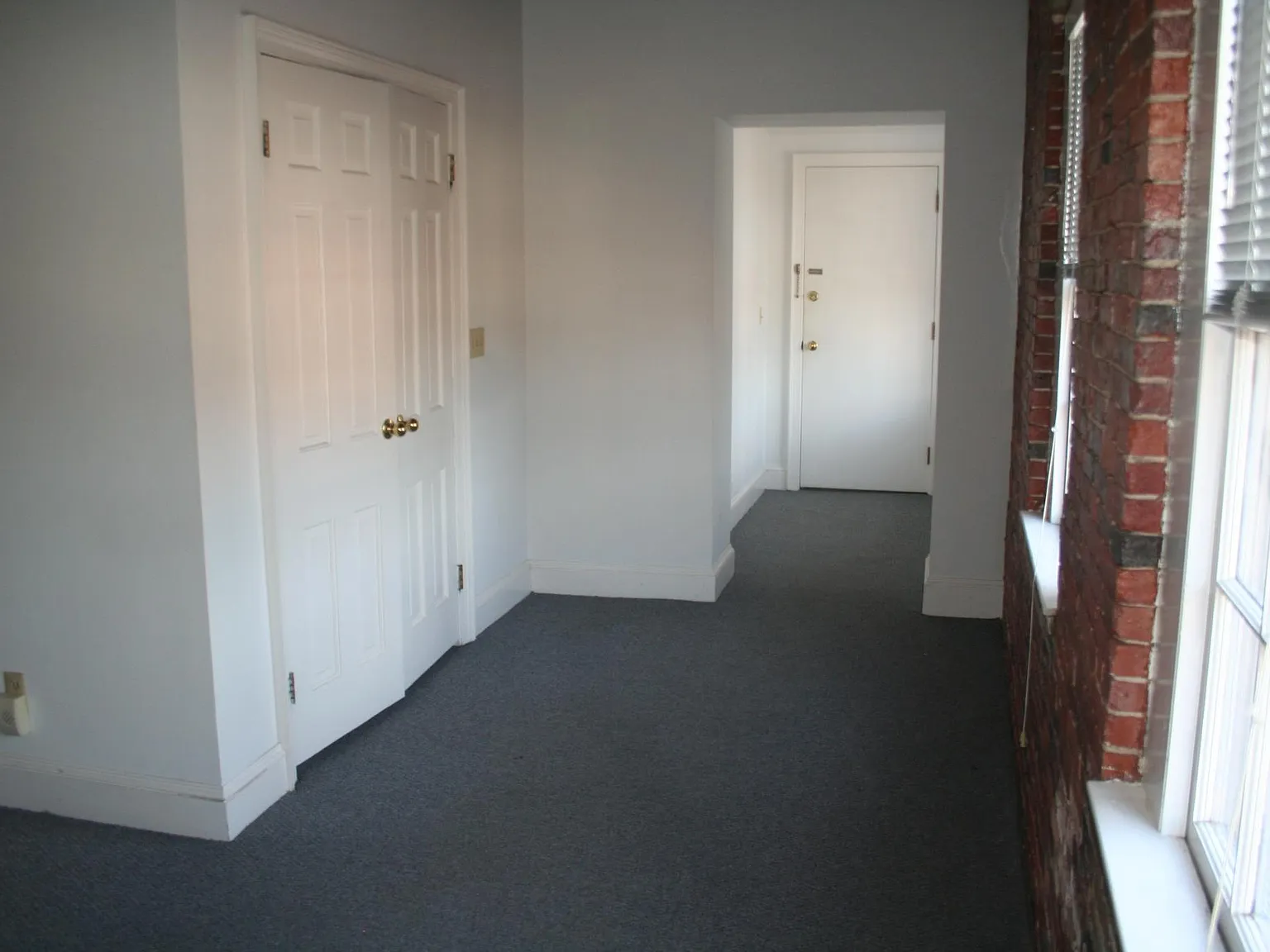 1 bed, 882 sqft, $2,750 — Photo 3