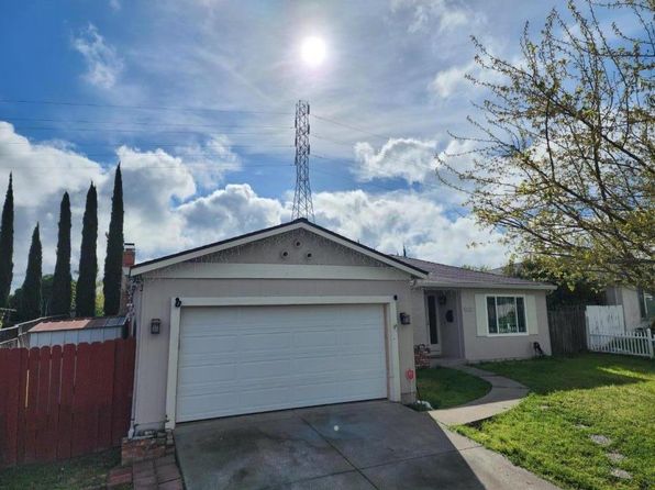 1432 Springhill Dr, Pittsburg, CA 94565
