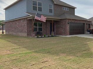 1067 Macy Ln, Elkins, AR 72727
