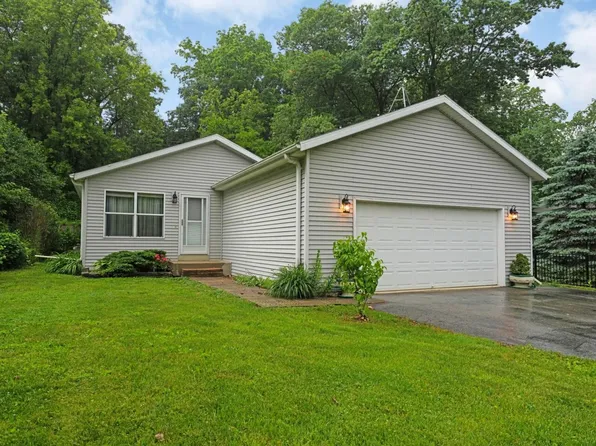 8300 Fishman ROAD, Burlington, WI 53105