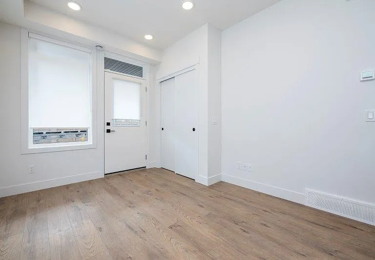 10060 46th St NE #401 — Photo 14