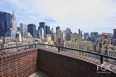 Rented by Fox Residential Group