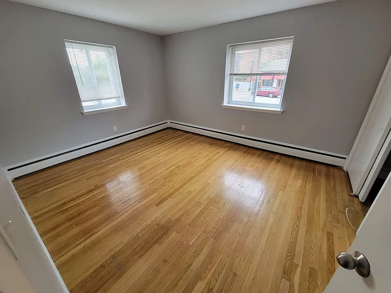 720 River St — Photo 4