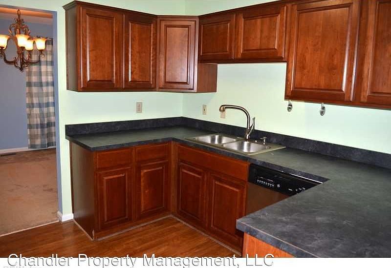 2nd image of 107 Westover Ave APT 103