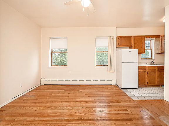 5th image of 4020 Ditmars Blvd APT 2