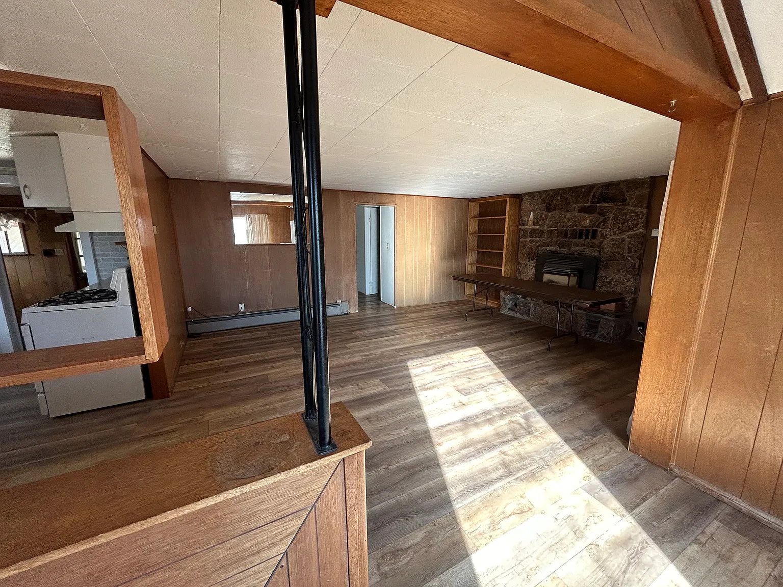 2 bed, 1004 sqft, $1,300 — Photo 4
