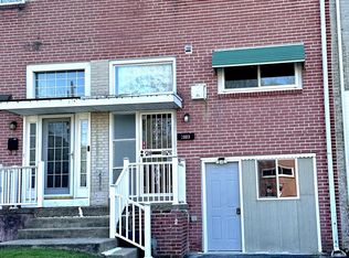 2003 Ravenwood Dr, Folcroft, PA 19032