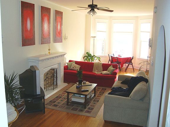3rd image of 3919 N Lincoln Ave APT 2
