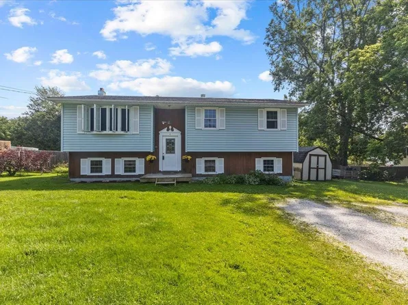 4 Twin Court, St. Albans Town, VT 05478