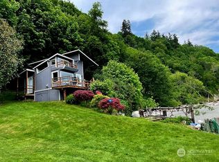 7948 Possession Beach Walk, Clinton, WA 98236