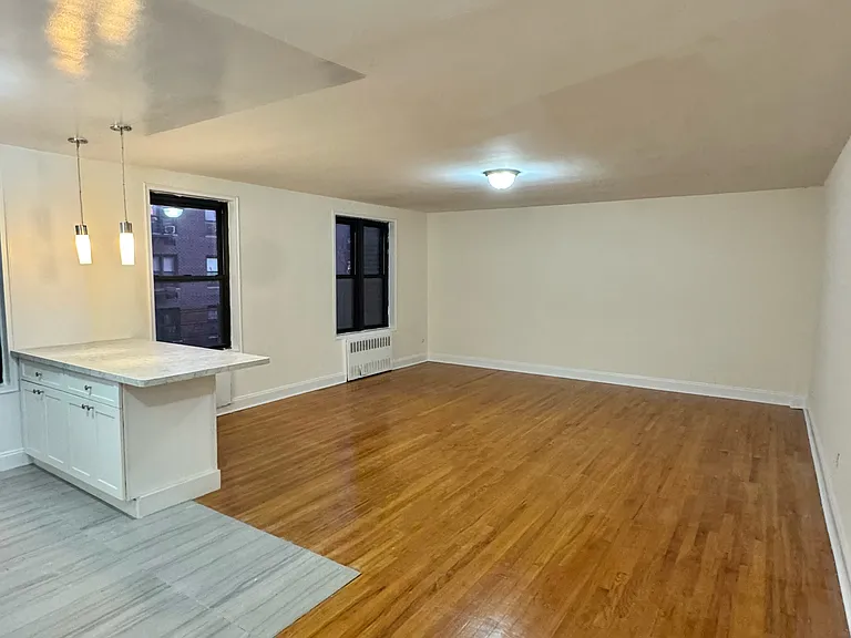14435 35th Ave #3F — Photo 1