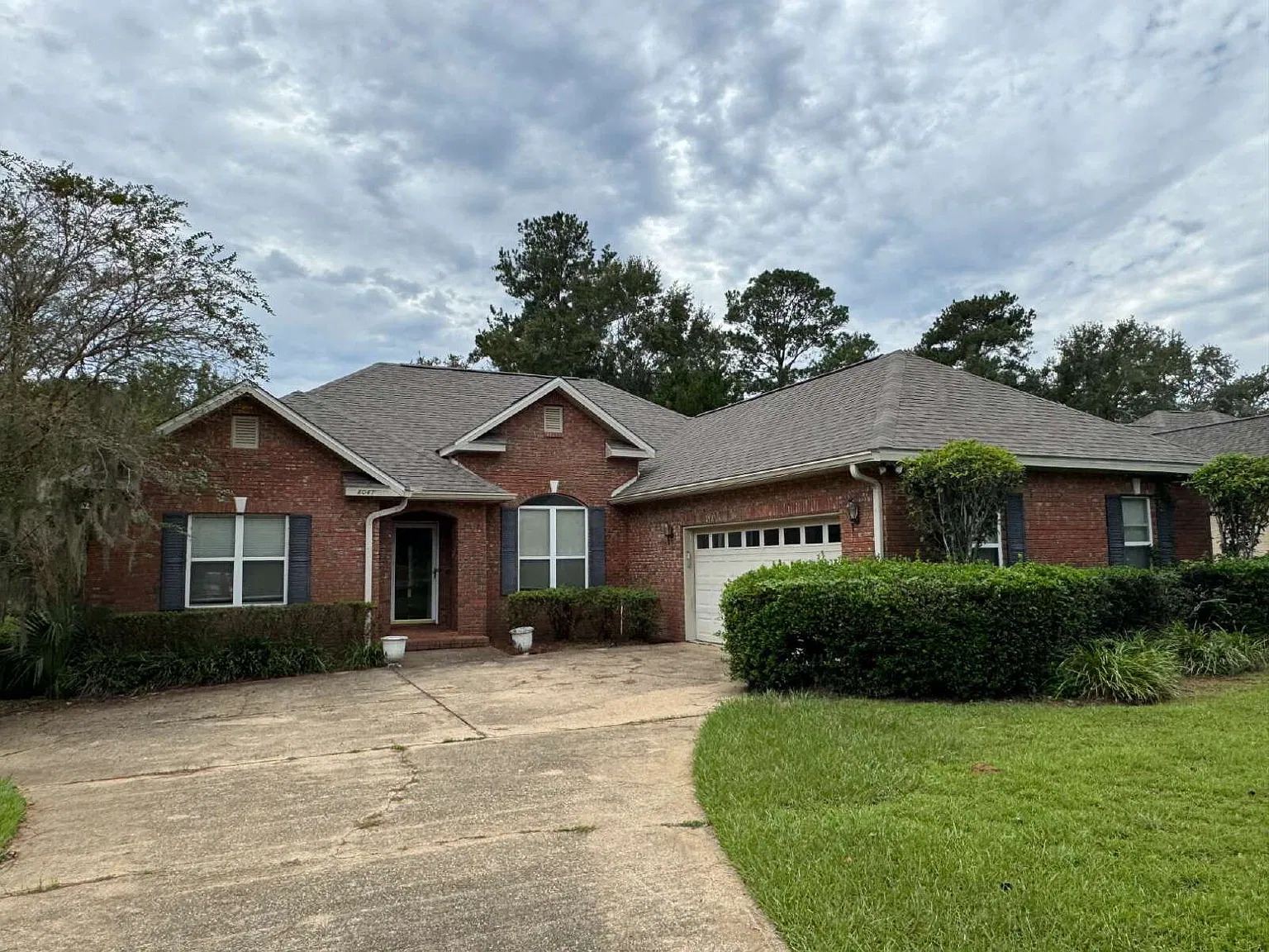 3 bed, 2.5 bath, 2189 sqft, $2,650 — Photo 1
