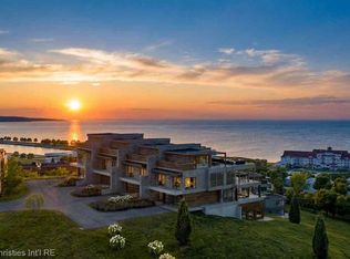 3575 Charlevoix Ave #3, Petoskey, MI 49770