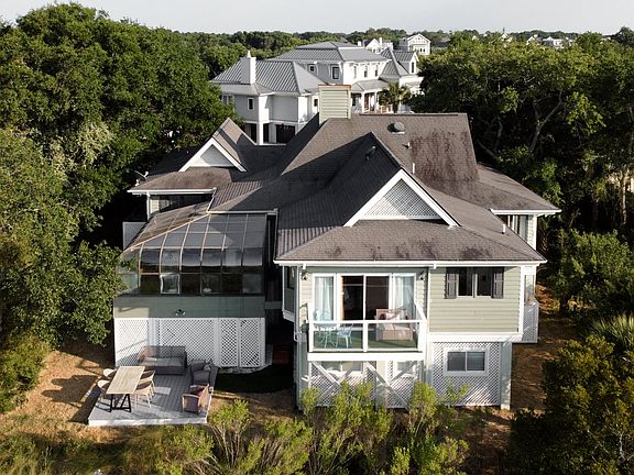 3rd image of 5 Waterway Island Dr