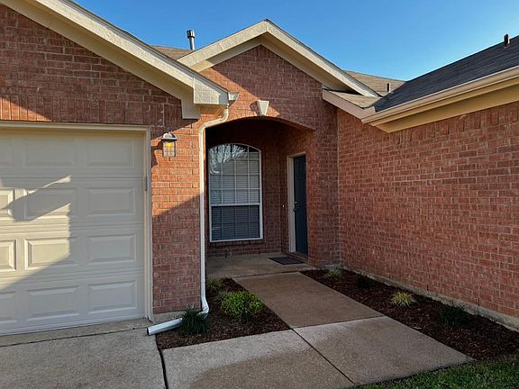 2nd image of 608 Douglas Dr