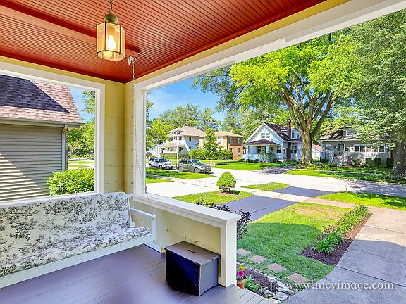 3rd image of 354 N Larch Ave