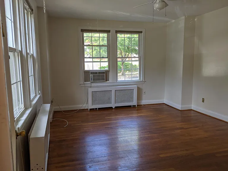 3931 W St NW #1 — Photo 35