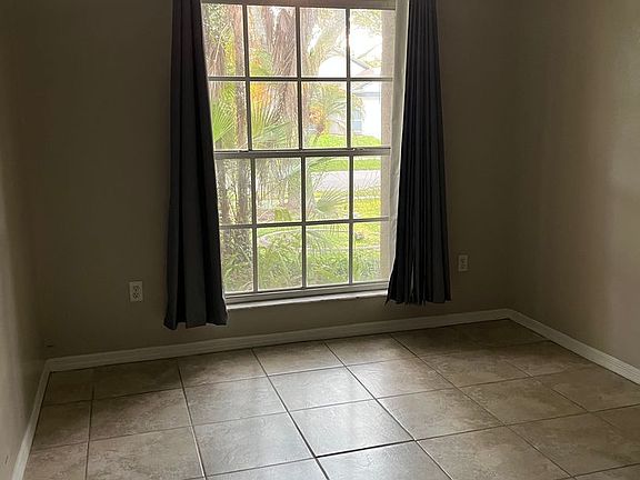 5th image of 2914 Shannon Cir