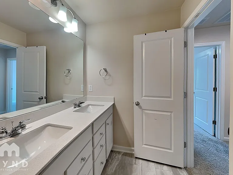 845 Falls Grove Trl — Photo 17