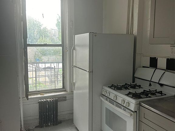 4th image of 5907 4th Avenue