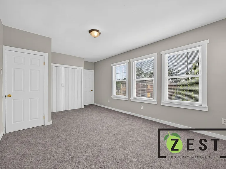 3329 Waverly St — Photo 5