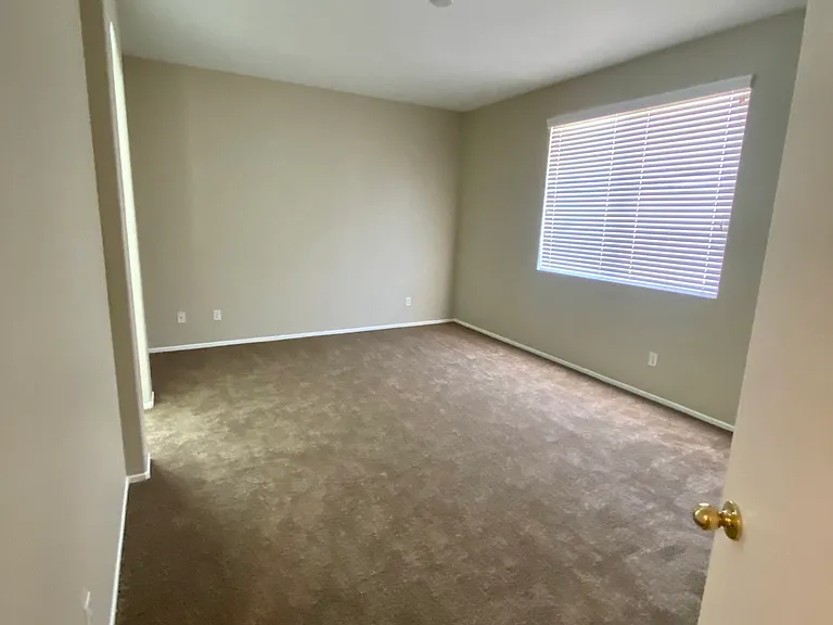 14470 Jeremiah St — Photo 12