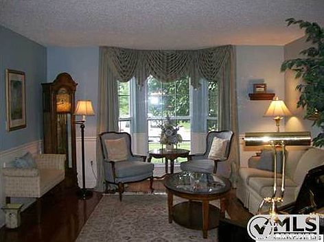 4th image of 252 Oak Forest Dr
