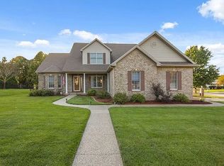 2201 Knollbrook Way, Bloomington, IL 61705